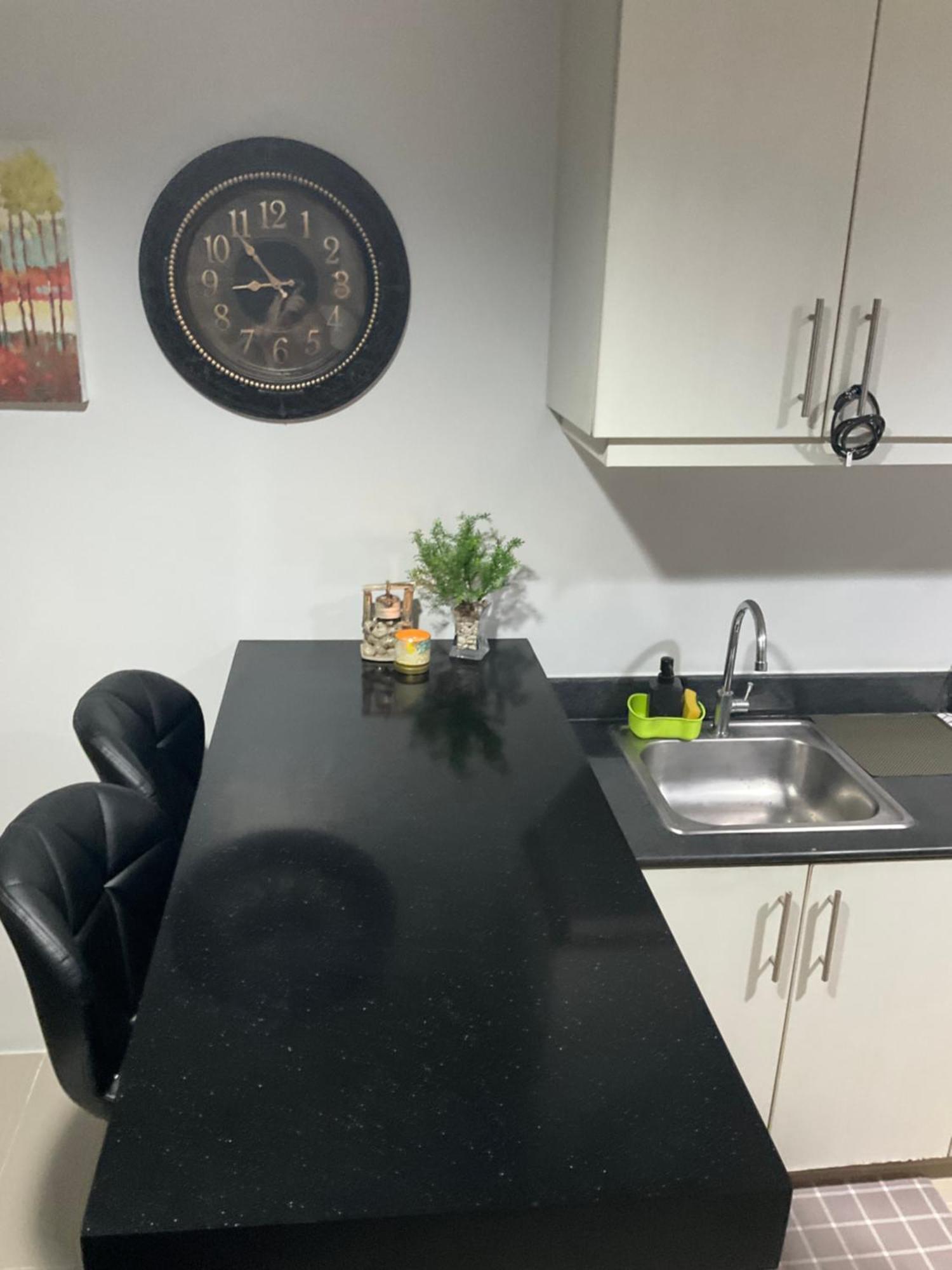 Sea 2-Br Unit With Free Parking Near Mall Of Asia Pasay Exterior foto